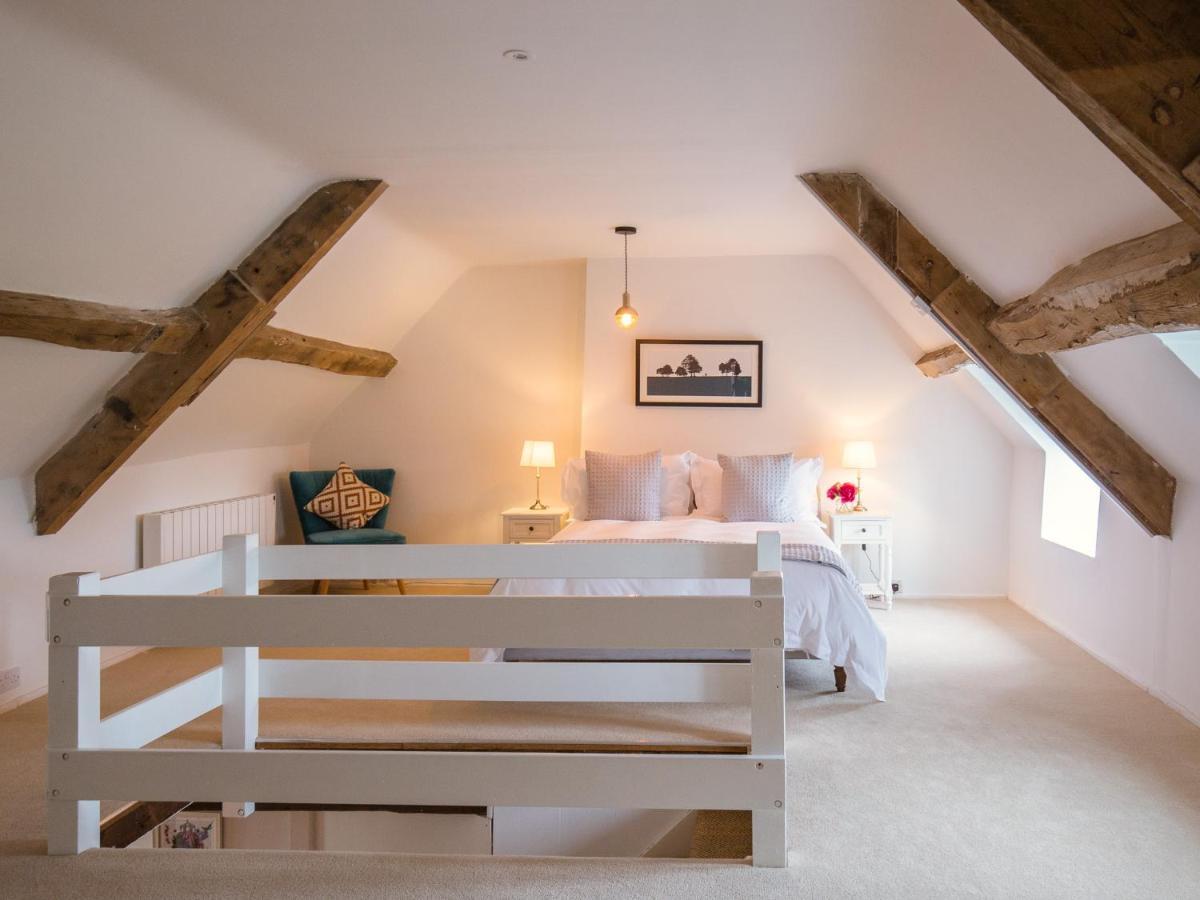 Field View Villa Cirencester Bagian luar foto