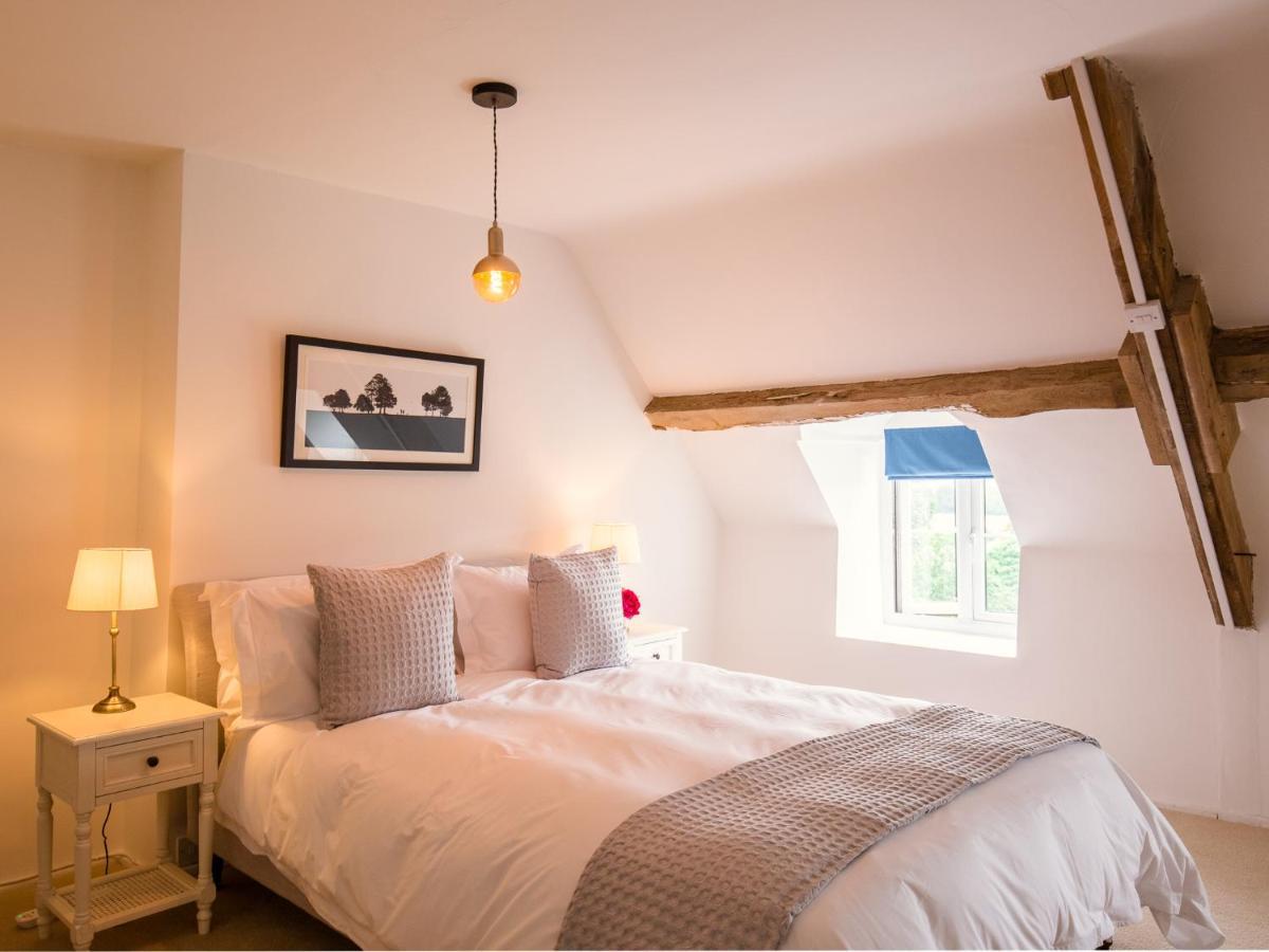 Field View Villa Cirencester Bagian luar foto