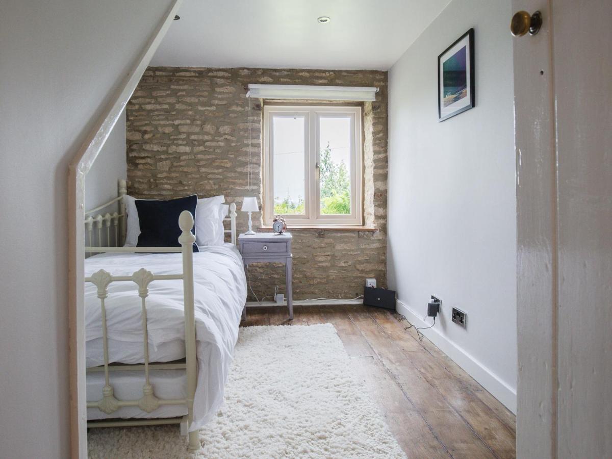 Field View Villa Cirencester Bagian luar foto