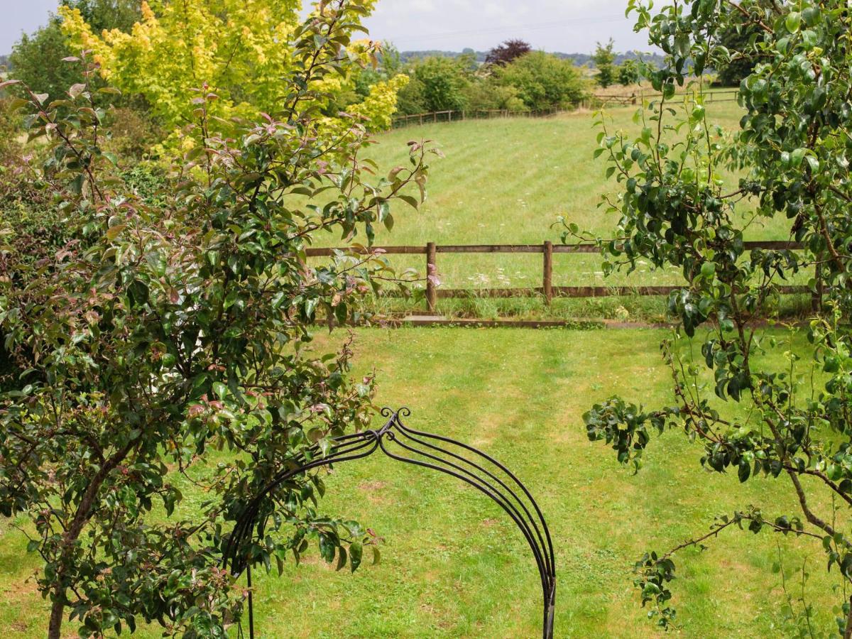 Field View Villa Cirencester Bagian luar foto